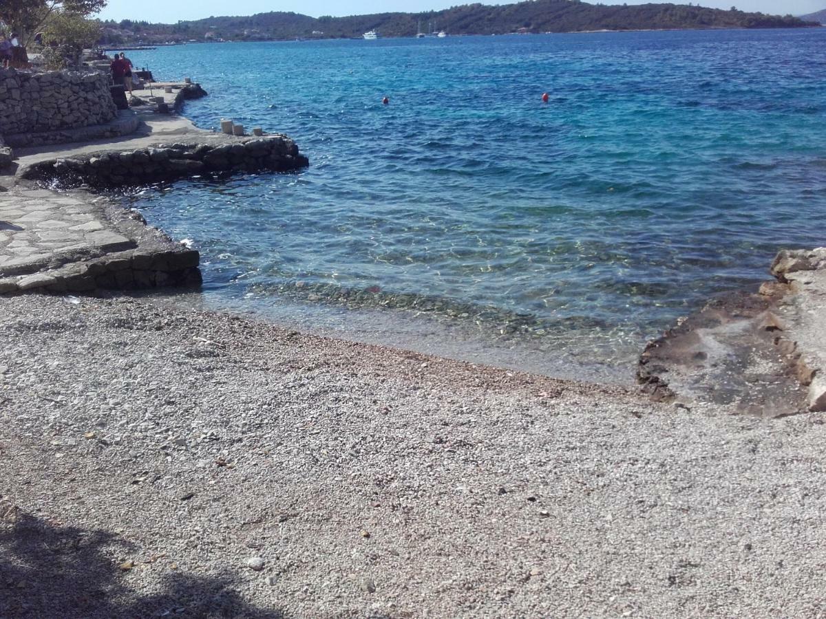 I&J Relaxing Beach Apartments Račišće Eksteriør billede