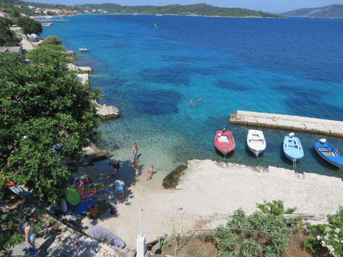 I&J Relaxing Beach Apartments Račišće Eksteriør billede