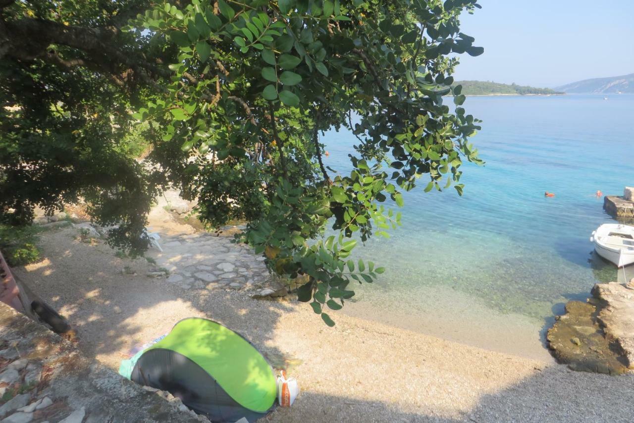 I&J Relaxing Beach Apartments Račišće Eksteriør billede