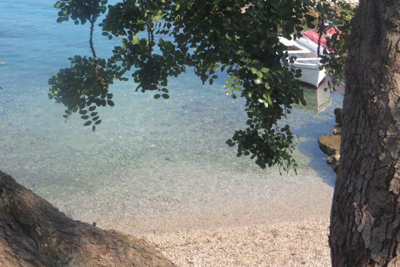 I&J Relaxing Beach Apartments Račišće Eksteriør billede