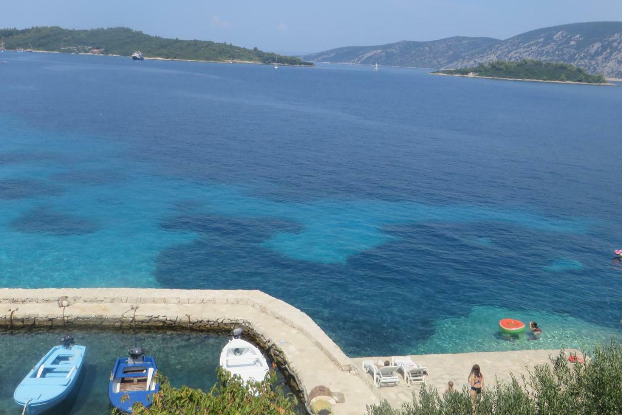 I&J Relaxing Beach Apartments Račišće Eksteriør billede
